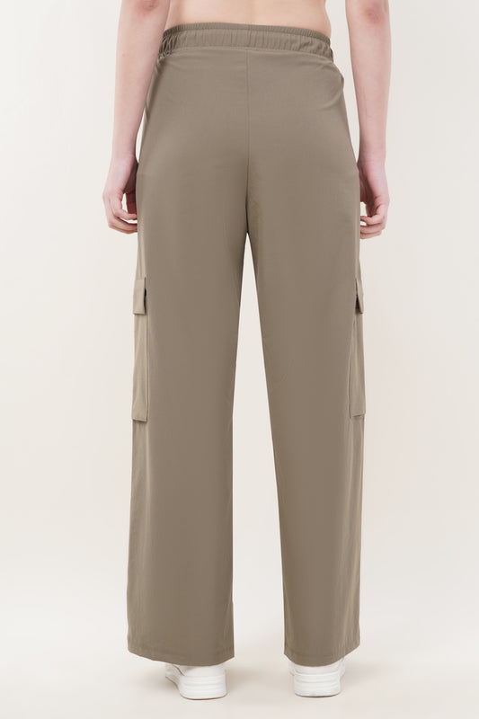 INDIAN HAWK Women’s Relaxed Fit Olive Cargo Pants